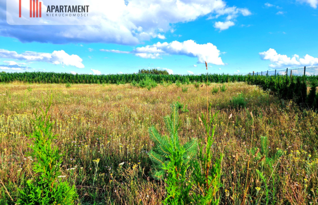 Działka budowlana w spokojnej okolicy .