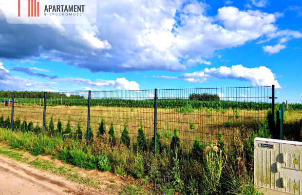 Działka budowlana w spokojnej okolicy .
