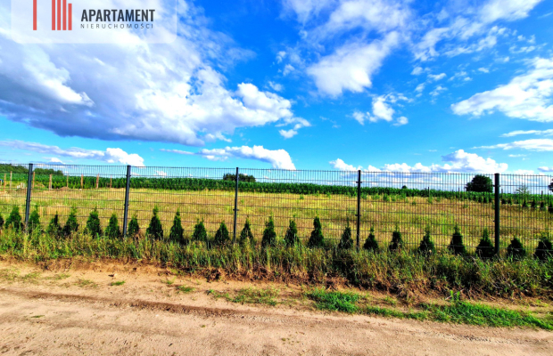 Działka budowlana w spokojnej okolicy .