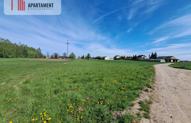 Działka nad jeziorem, z własnym strumykiem