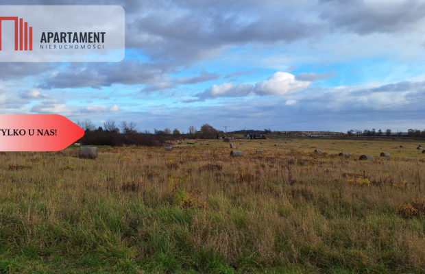 Działka pod zabudowę mieszkaniowo-usługową.