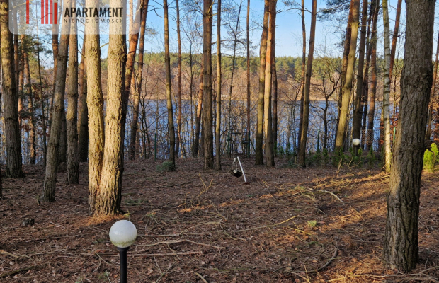 Działka z widokiem na jezioro