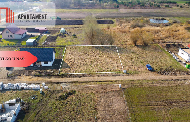 Działka k. Trzebnicy z gotowymi mediami! 902 m2!