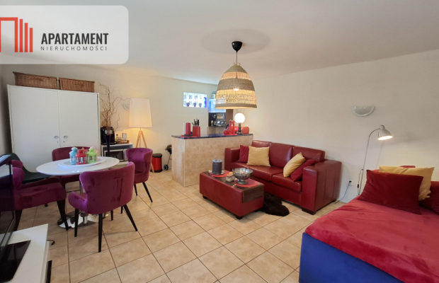 Tylko u nas. Urocza działka - wysoki standard.