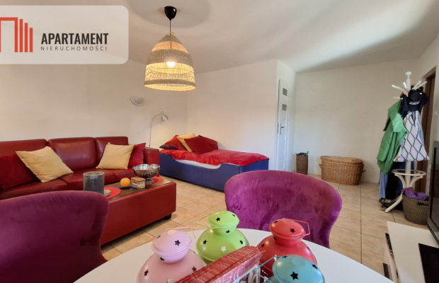 Tylko u nas. Urocza działka - wysoki standard.