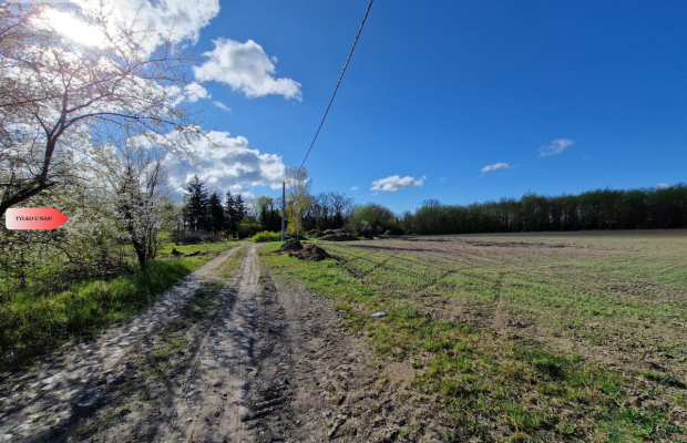 Działka w Zajezierzu 300 m od jeziora.