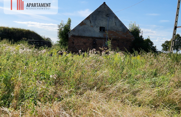 Atrakcyjna działka siedliskowa ze stawem