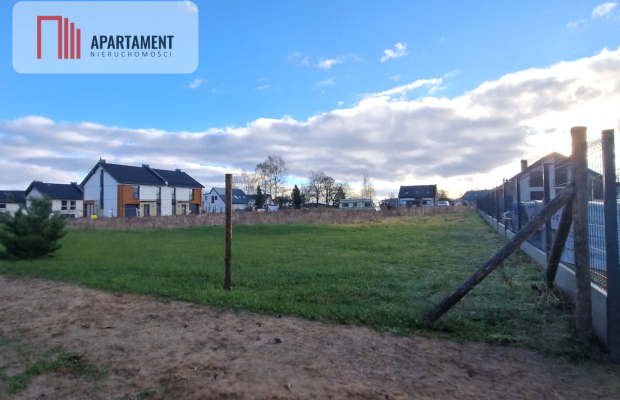 Objęta Mpzp, blisko jeziora oraz lasu.