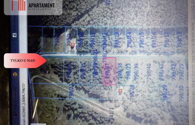 Działka pod lasem w spokojnej okolicy