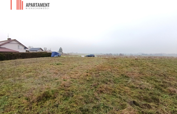 Działka rekreacyjna nad jeziorem