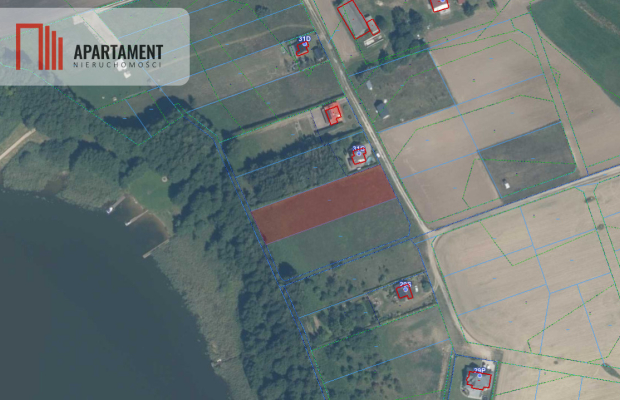 Działka rekreacyjna nad jeziorem