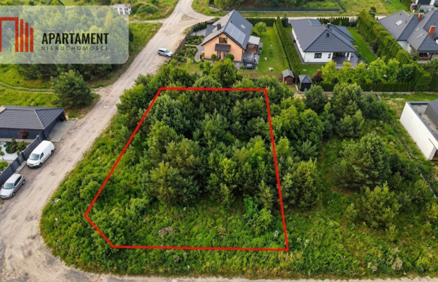 Urokliwa działka na kameralnym osiedlu blisko lasu