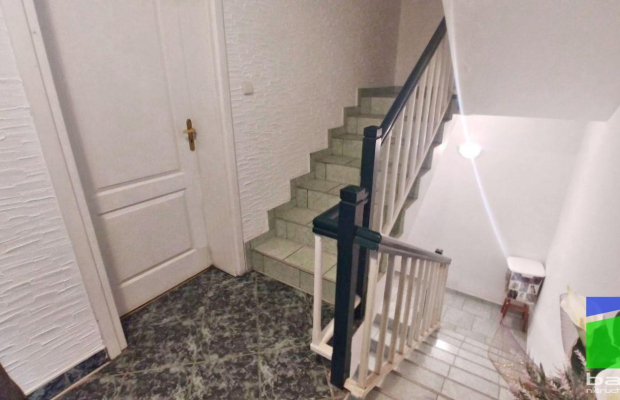 Julianów - 2 domy (350 m2 i 300 m2)