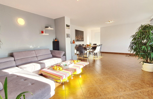 Polesie - dom z warsztatem samochodowym