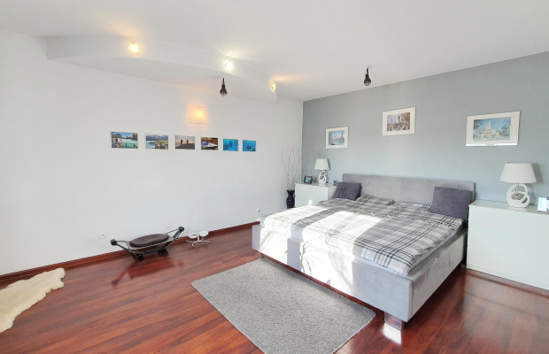 Polesie - dom z warsztatem samochodowym