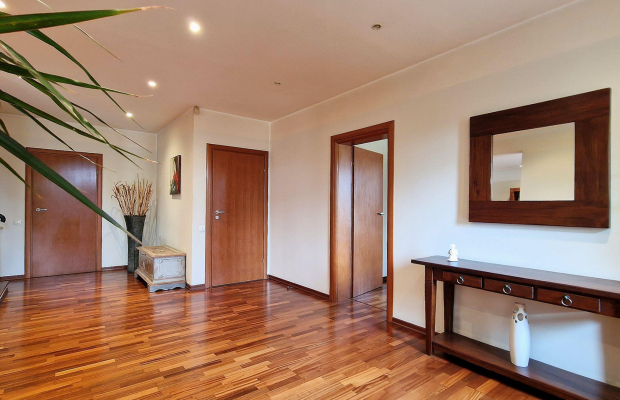 Dobra (gm. Stryków) dom 499 m2 na działce 0,47 ha