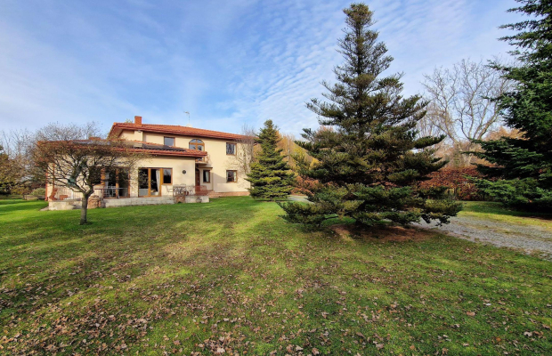 Dobra (gm. Stryków) dom 499 m2 na działce 0,47 ha