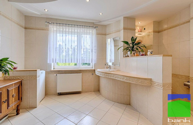 Wiączyń Dolny - dom 468 m2 na działce 4800 m2