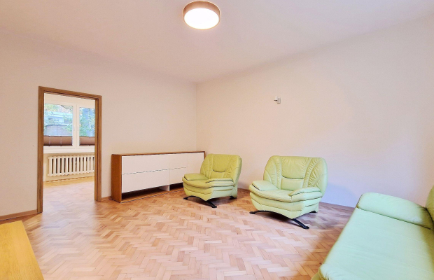 Julianów - dom o pow. 225 m2 garaż ul. Bema