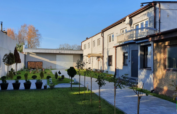 Polesie - dom z warsztatem samochodowym