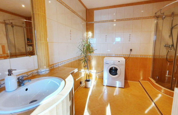 Polesie - dom z warsztatem samochodowym