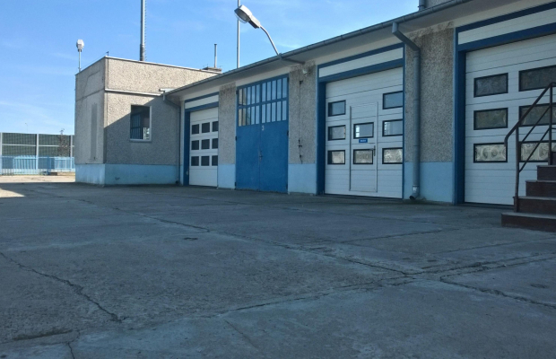 Górna - dom z warsztatem samochodowym