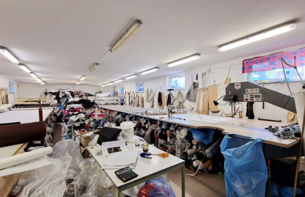 Widzew - budynek biurowy z pow. prod. - magazynową