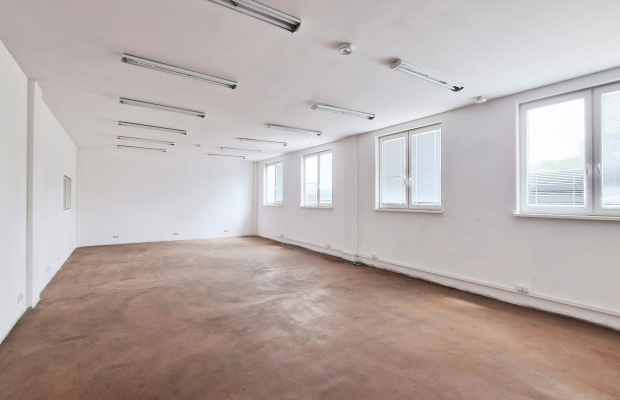 Teofilów - pow. magazynowo - biurowa 512 m2