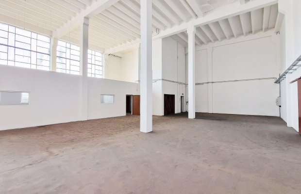 Teofilów - pow. magazynowo - biurowa 512 m2