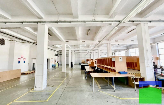 Górna - hala na parterze 3080 m2 ul. Senatorska