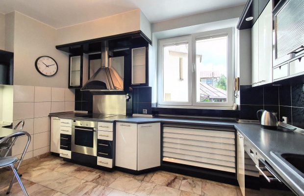 Julianów - do wynajęcia dom 300 m2 dwa garaże