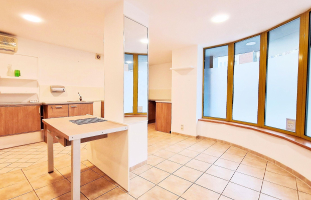 Centrum - gabinet 25,5 m2 parter