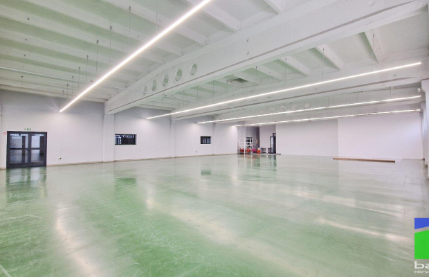 Pabianice - magazyn 670 m2 Ip. winda towarowa