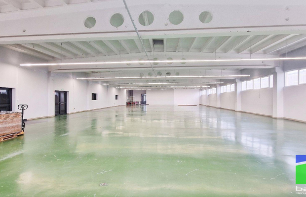 Pabianice - magazyn 670 m2 Ip. winda towarowa