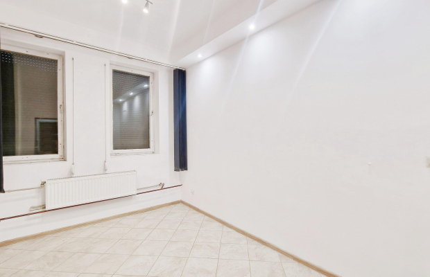 Widzew - do wynajęcia hala 214 m2 al. Piłsudskiego