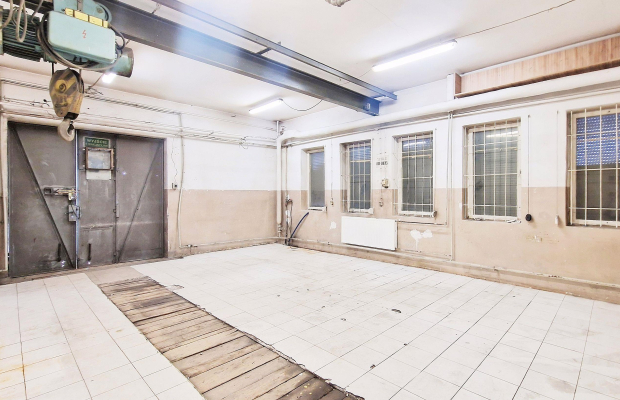 Widzew - do wynajęcia hala 214 m2 al. Piłsudskiego