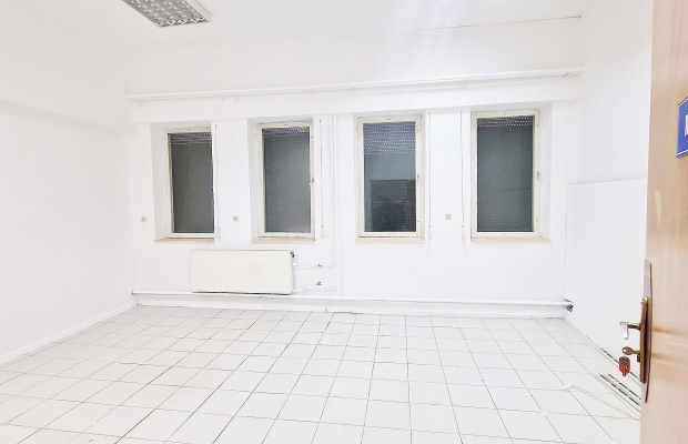 Widzew - do wynajęcia hala 214 m2 al. Piłsudskiego