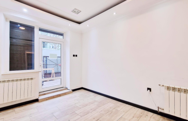 Górna / Dąbrowa - lokal na parterze 20m2