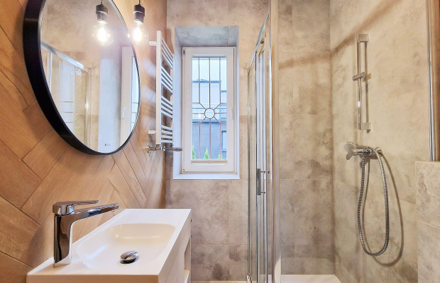 Julianów - dom o pow. 225 m2 garaż ul. Bema