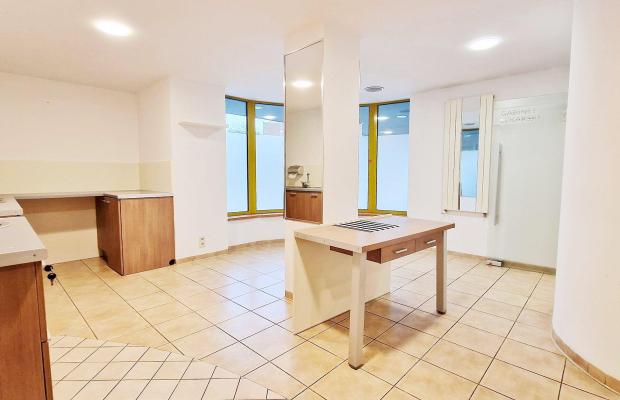 Centrum - gabinet 25,5 m2 parter