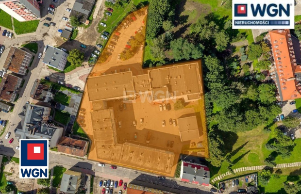 Elbląg, budynki biurowe, 9040 m2, sprzedam 4 400 000 zł, netto.  
  
Na sprzedaż kompleks budynków biurowo-technicznych z parki
