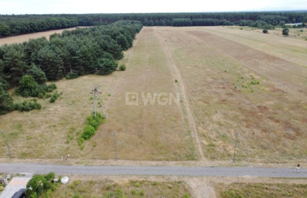 Sobin, działka usługowa, 0,6506 ha, 460 000zł, sprzedam.  
  
Na sprzedaż działka usługowa o powierzchni 65 ar, położona w Sobi
