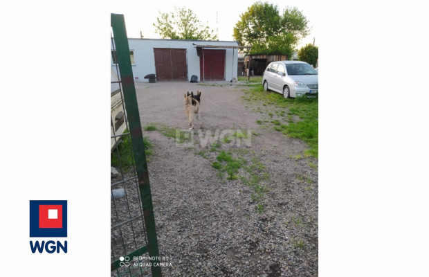 Głogów, warsztat samochodowy, działka 13,5 ara, sprzedam 1 100 000 PLN.  
  
Na sprzedaż warsztat samochodowy o powierzchni 120