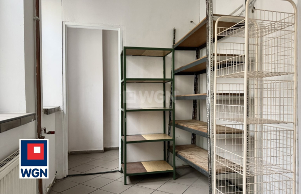 Głogów, wynajmę lokal, 80m2, 2800zł.  
  
Oferujemy Państwu lokal na wynajem w Głogowie, przy ulicy Obrońców Pokoju o powierzch