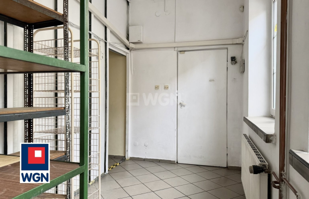 Głogów, wynajmę lokal, 80m2, 2800zł.  
  
Oferujemy Państwu lokal na wynajem w Głogowie, przy ulicy Obrońców Pokoju o powierzch