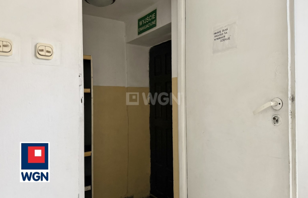 Głogów, wynajmę lokal, 80m2, 2800zł.  
  
Oferujemy Państwu lokal na wynajem w Głogowie, przy ulicy Obrońców Pokoju o powierzch