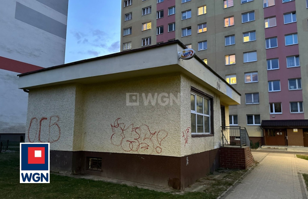 Lubin, wynajmę lokal, 4600 zł, 72m2.  
 
 Lokal usługowy do wynajęcia o powierzchni 72 m2 + piwnica 72m2 
 Lubin , położony w a