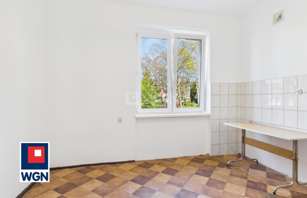Nowa Sól, mieszkanie, kawalerka, 32 m2, sprzedam, 180 000 zł  
  
Na sprzedaż jasne i ustawne mieszkanie o powierzchni 32 m2, p