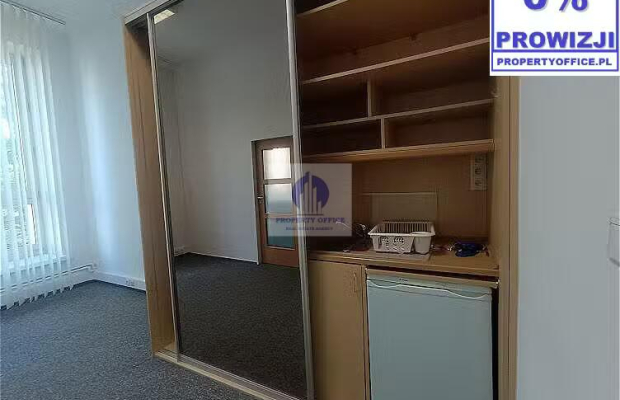 Śródmieście: lokal biurowo-usługowy 15,10m2 z aneksem kuchennym, do wynajęcia