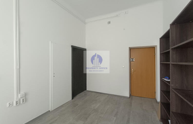 Śródmieście: lokal biurowy 15,60m2 do wynajęcia